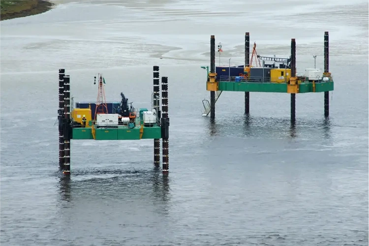 Selbsthebende Plattform für geologische Erkundungen