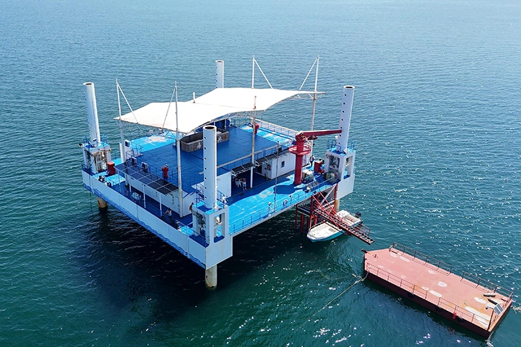 Jack Up Living Quarter-Plattform